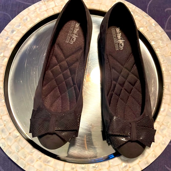 Coach Four suede Gray flats lizard bow. Padded for comfort -excellent - Picture 1 of 5